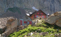Rifugio Bozano (2453 m)
